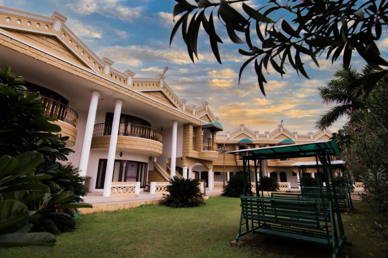 Heritage Khirasara Palace Rajkot Exterior photo